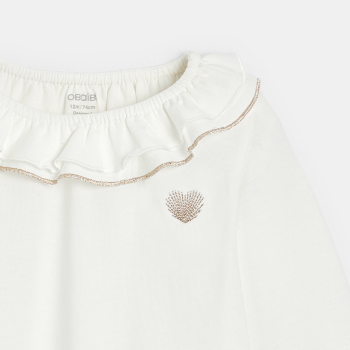 تي شيرت أبيض برقبة مكشكشة...